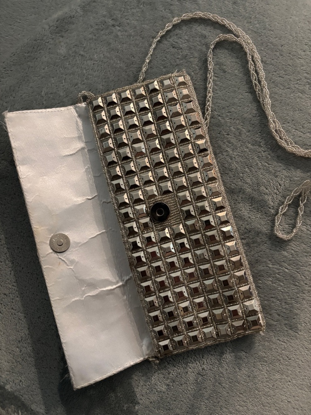 David’s Bridal/Expressions NYC Ivory Croc-Embossed Clutch with Gold Logo - Picture 3 of 6